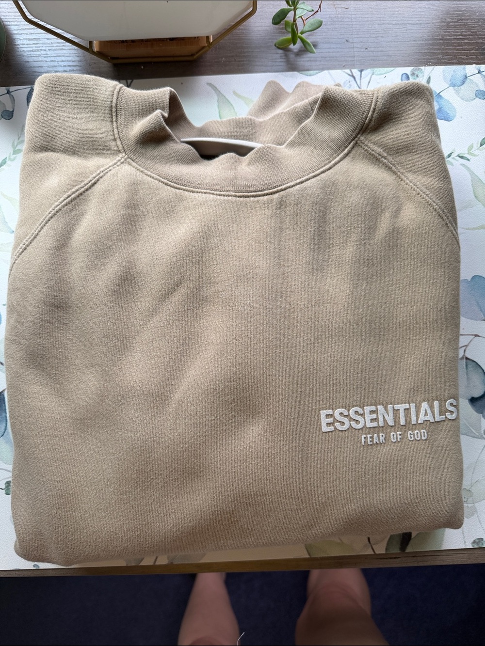 Fear of God ESSENTIALS Crewneck Sweatshirt in Beige/Tan
